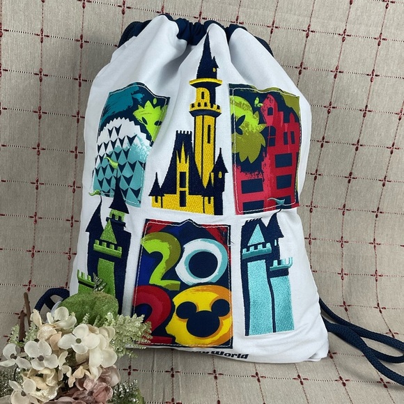 🌈HP🌈 Auth Walt Disney World 2020 Cinderellas Castle Canvas Cinch Bag Backpack